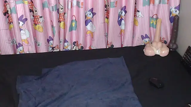 TrishahXo online show from 05-27-26, 07:10