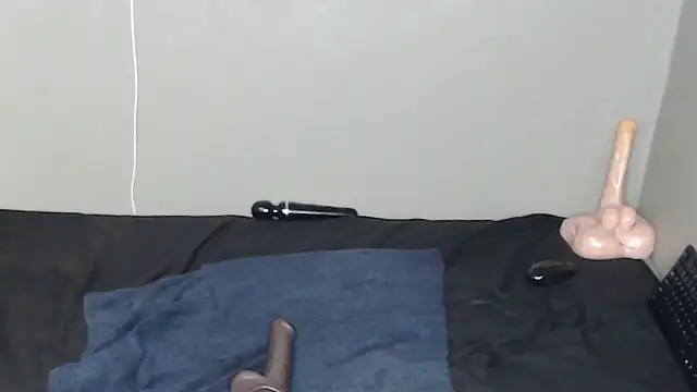 TrishahXo online show from 02-22-26, 07:15