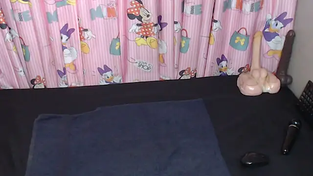 TrishahXo online show from 06-11-26, 06:32