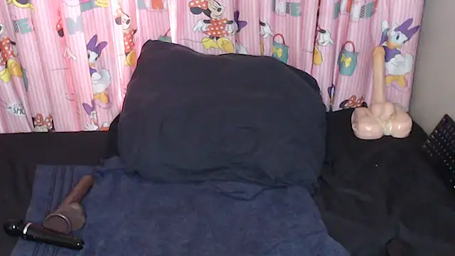 TrishahXo online show from 06-10-26, 08:48