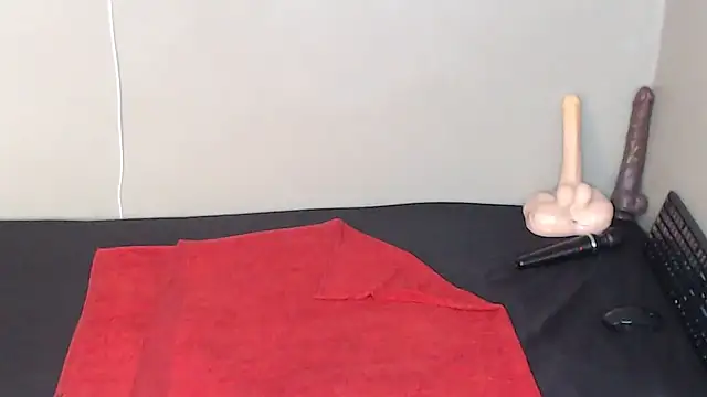 TrishahXo online show from 02-06-26, 03:30