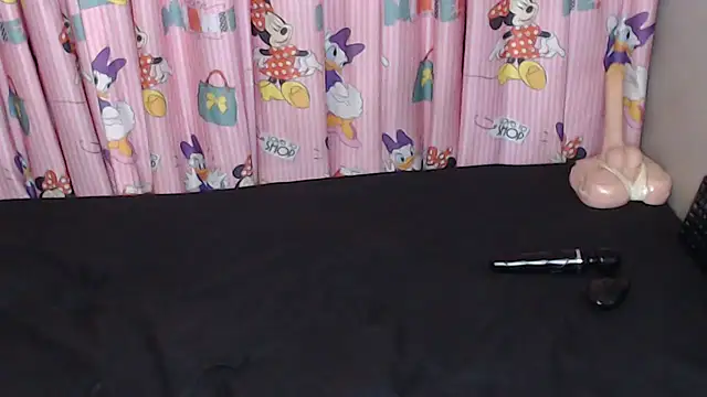 TrishahXo online show from 06-01-26, 07:24