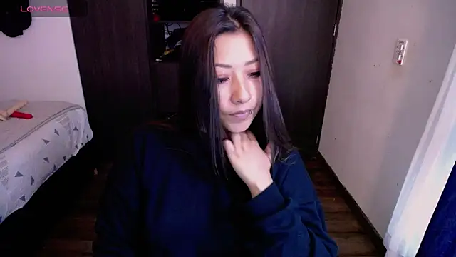 Snapshot of Mia_1120 chatting on 05-13-26, 02:35 Mia 1120 online show from 05-13-26, 02:35