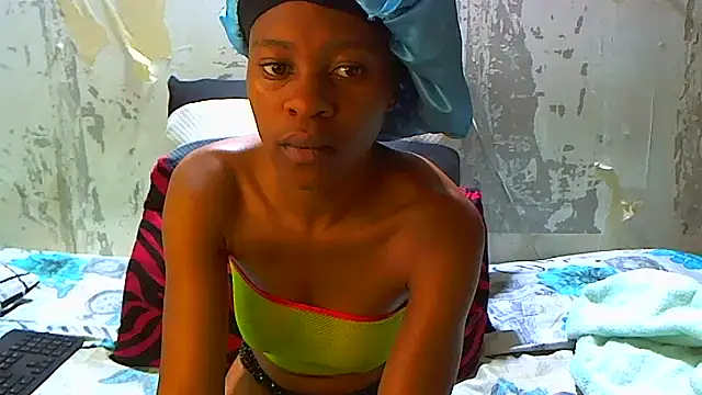 Snapshot of Mercy_Browny chatting on 10-21-25, 09:03 Mercy Browny online show from 10-21-25, 09:03