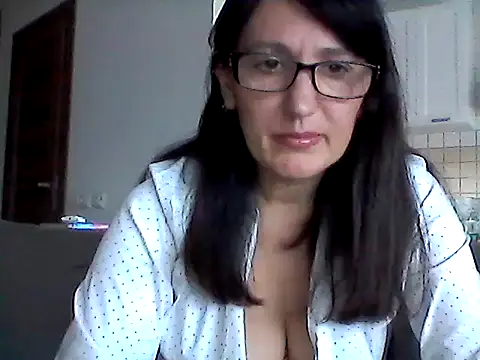 Snapshot of Elena48324 chatting on 05-29-26, 09:04 Elena48324 online show from 05-29-26, 09:04