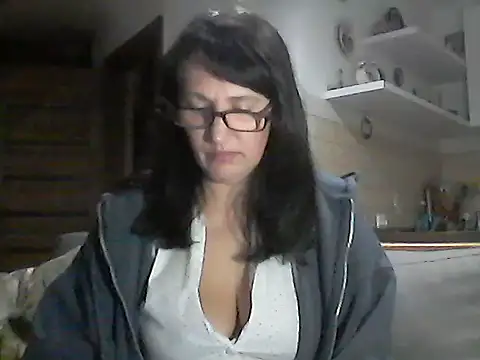 Elena48324 online show from 03-08-26, 07:50