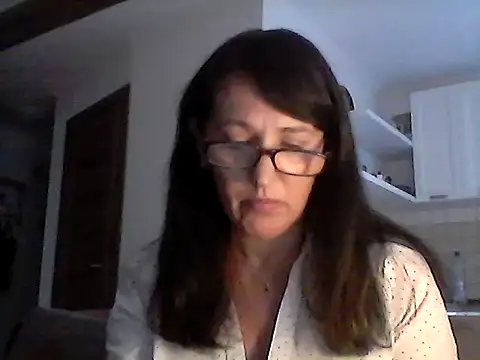 Snapshot of Elena48324 chatting on 10-04-25, 01:23 Elena48324 online show from 10-04-25, 01:23