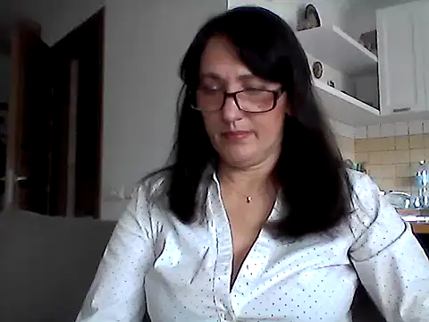 Snapshot of Elena48324 chatting on 05-08-26, 09:46 Elena48324 online show from 05-08-26, 09:46