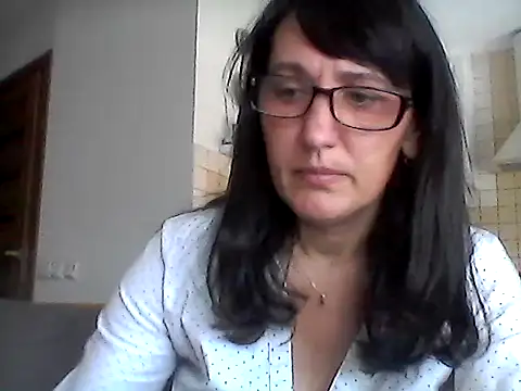 Snapshot of Elena48324 chatting on 06-14-26, 09:43 Elena48324 online show from 06-14-26, 09:43