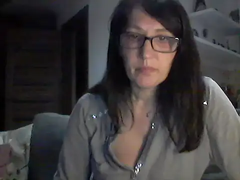 Snapshot of Elena48324 chatting on 05-31-26, 06:09 Elena48324 online show from 05-31-26, 06:09