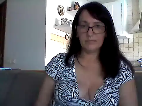 Snapshot of Elena48324 chatting on 06-27-26, 10:54 Elena48324 online show from 06-27-26, 10:54