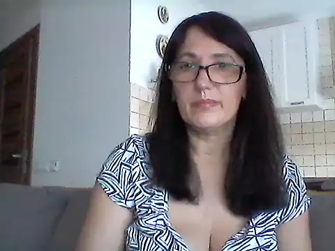 Snapshot of Elena48324 chatting on 06-26-26, 10:10 Elena48324 online show from 06-26-26, 10:10