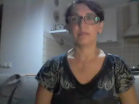 Snapshot of Elena48324 chatting on 08-04-26, 04:55 Elena48324 online show from 08-04-26, 04:55