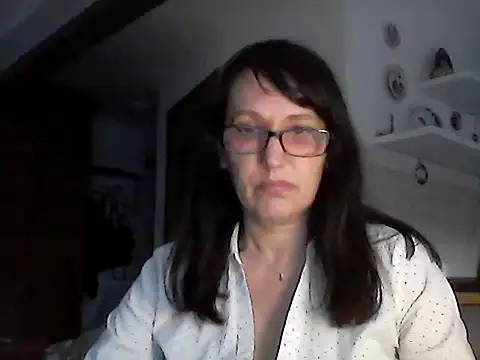 Snapshot of Elena48324 chatting on 04-24-26, 05:26 Elena48324 online show from 04-24-26, 05:26