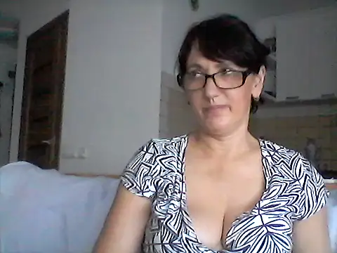 Snapshot of Elena48324 chatting on 07-03-26, 11:17 Elena48324 online show from 07-03-26, 11:17