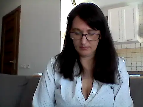 Snapshot of Elena48324 chatting on 05-26-26, 07:06 Elena48324 online show from 05-26-26, 07:06
