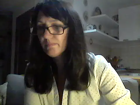 Snapshot of Elena48324 chatting on 10-06-25, 05:46 Elena48324 online show from 10-06-25, 05:46