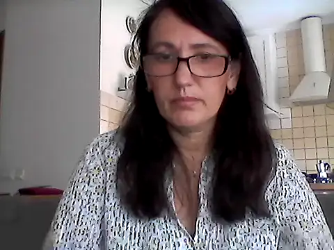 Snapshot of Elena48324 chatting on 06-13-26, 09:18 Elena48324 online show from 06-13-26, 09:18
