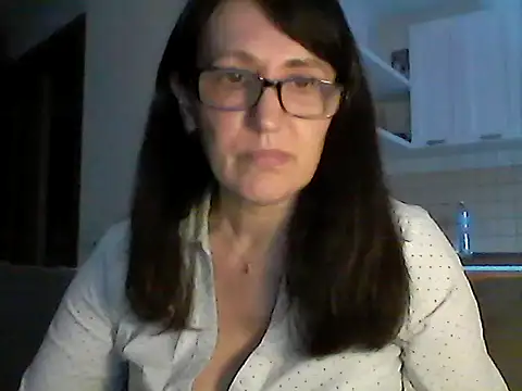 Snapshot of Elena48324 chatting on 05-18-26, 05:18 Elena48324 online show from 05-18-26, 05:18