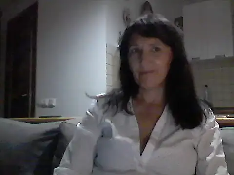 Snapshot of Elena48324 chatting on 09-18-25, 06:22 Elena48324 online show from 09-18-25, 06:22