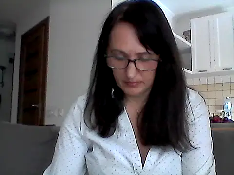 Snapshot of Elena48324 chatting on 06-06-26, 10:09 Elena48324 online show from 06-06-26, 10:09