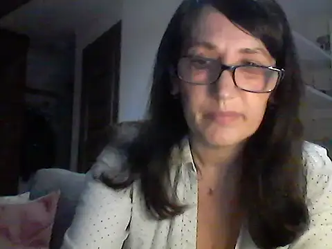 Snapshot of Elena48324 chatting on 05-11-26, 05:54 Elena48324 online show from 05-11-26, 05:54