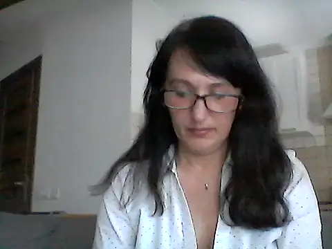 Snapshot of Elena48324 chatting on 06-12-26, 01:09 Elena48324 online show from 06-12-26, 01:09