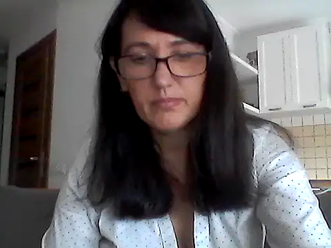 Snapshot of Elena48324 chatting on 06-20-26, 08:41 Elena48324 online show from 06-20-26, 08:41