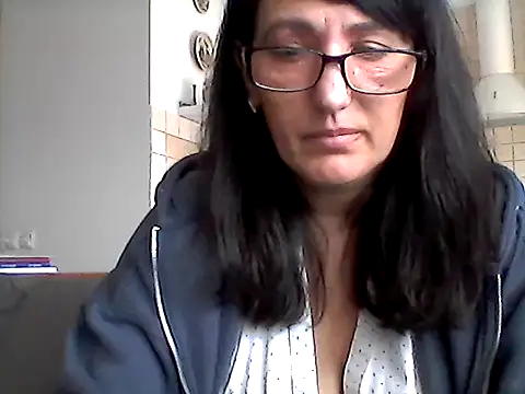 Elena48324 online show from 04-13-26, 10:41