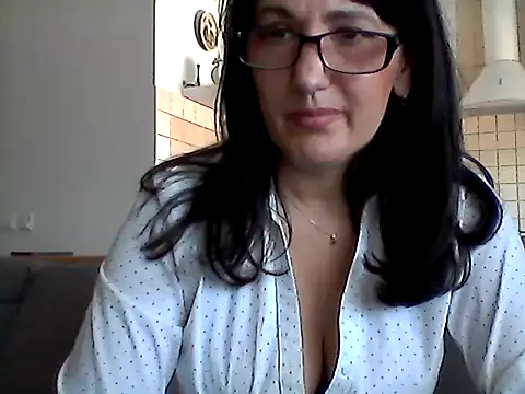 Snapshot of Elena48324 chatting on 05-10-26, 09:35 Elena48324 online show from 05-10-26, 09:35