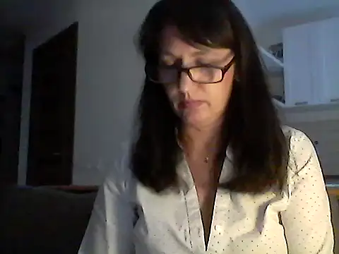 Snapshot of Elena48324 chatting on 10-05-25, 01:46 Elena48324 online show from 10-05-25, 01:46