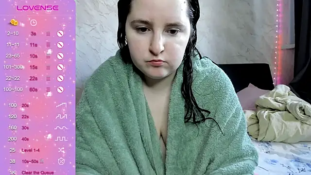 Snapshot of alice_allens chatting on 10-12-25, 10:49 alice allens online show from 10-12-25, 10:49