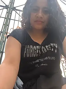 Yaya watson online show from 12-19-25, 06:32