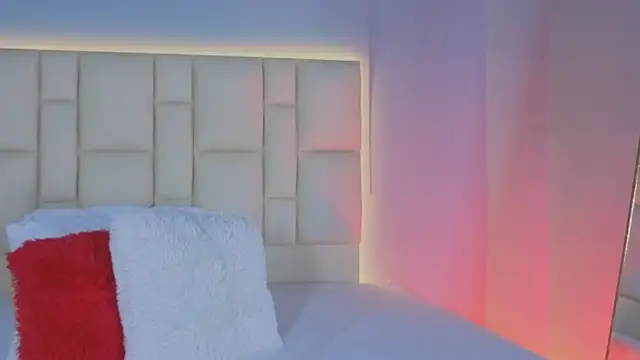 Zafiro  Brown online show from 11-30-25, 01:12