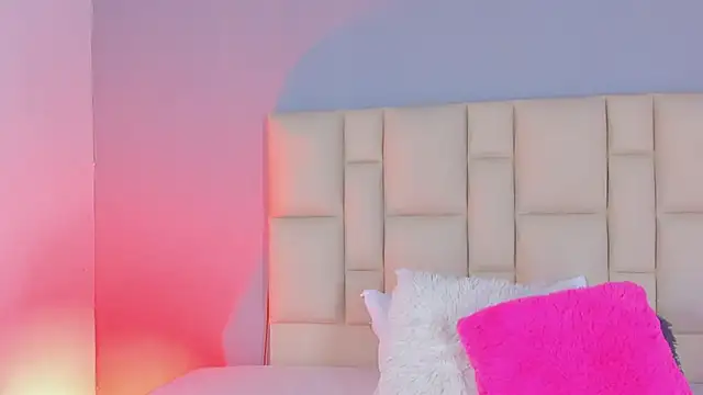 Zafiro  Brown online show from 12-21-25, 11:56