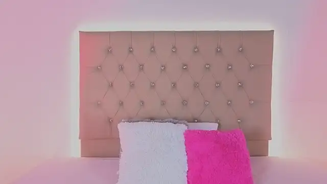 Zafiro  Brown online show from 11-13-25, 11:36