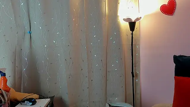 Snapshot of Dafne_Mel chatting on 02-23-26, 12:28 Dafne Mel online show from 02-23-26, 12:28