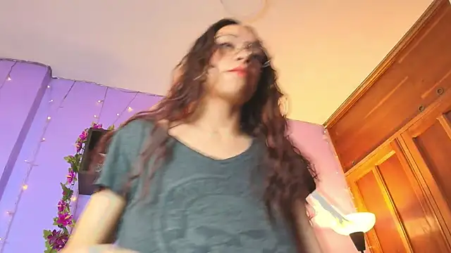 Snapshot of Dafne_Mel chatting on 11-11-25, 12:33 Dafne Mel online show from 11-11-25, 12:33