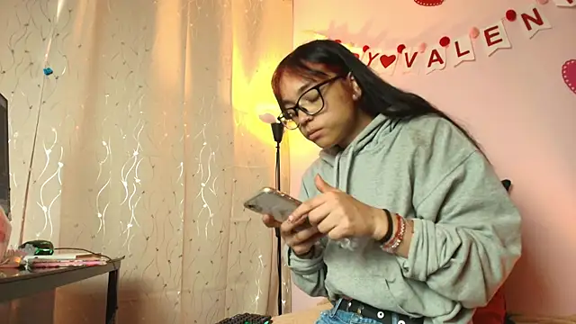 Snapshot of Dafne_Mel chatting on 02-13-26, 12:49 Dafne Mel online show from 02-13-26, 12:49