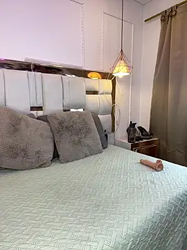 Skylar Smith  online show from 03-11-26, 12:32