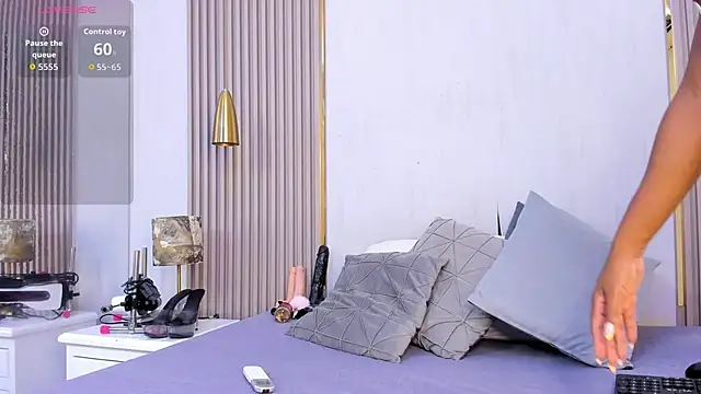 Skylar Smith  online show from 10-24-25, 12:48