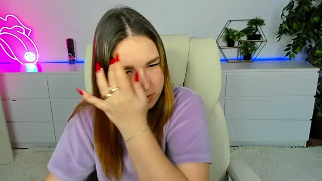 Sofii darling online show from 02-08-26, 05:43