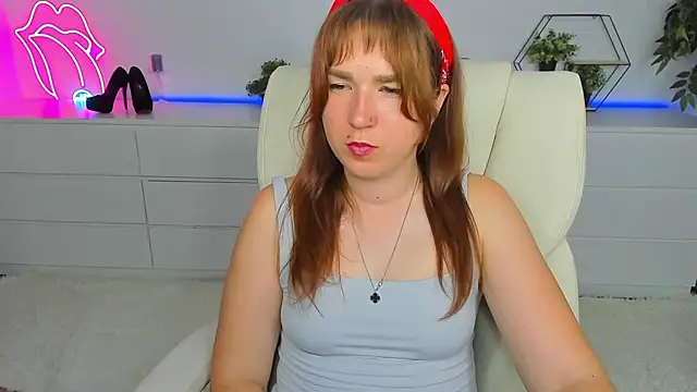 Snapshot of Sofii_darling chatting on 09-23-25, 04:36 Sofii darling online show from 09-23-25, 04:36