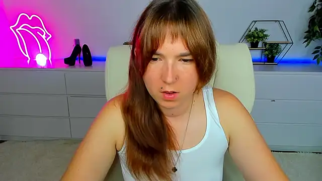 Snapshot of Sofii_darling chatting on 09-21-25, 04:34 Sofii darling online show from 09-21-25, 04:34