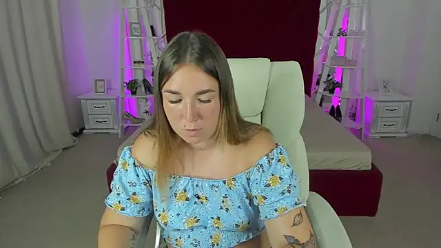 Sofii darling online show from 07-09-26, 04:28