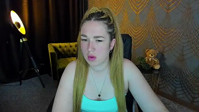 Sofii darling online show from 04-12-26, 04:43