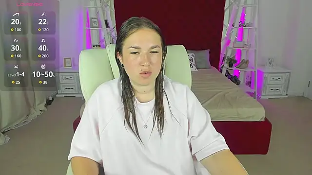 Sofii darling online show from 06-19-26, 04:46