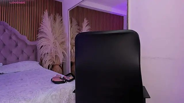 Starbutterflyy  online show from 02-05-26, 05:47