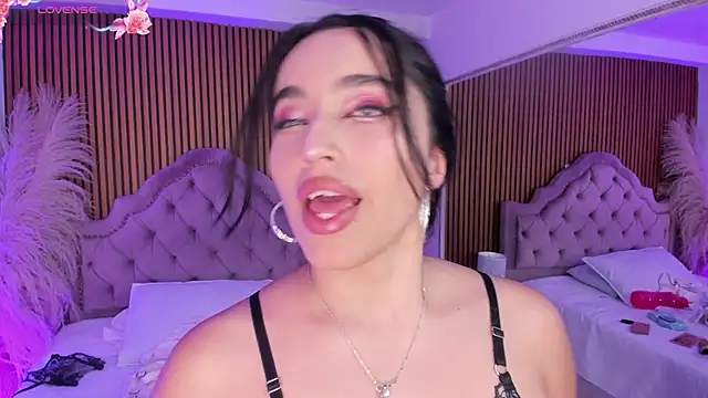 Starbutterflyy  online show from 03-31-26, 05:09