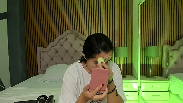 Starbutterflyy  online show from 11-04-25, 04:05